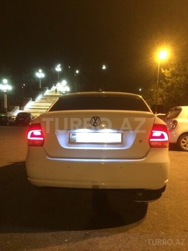 Volkswagen Polo 2012, 79,900 km - 1.6 л - Bakı