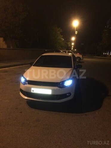 Volkswagen Polo 2012, 79,900 km - 1.6 л - Bakı