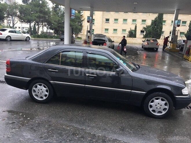 Mercedes C 180 1995, 240,000 km - 1.8 л - Bakı