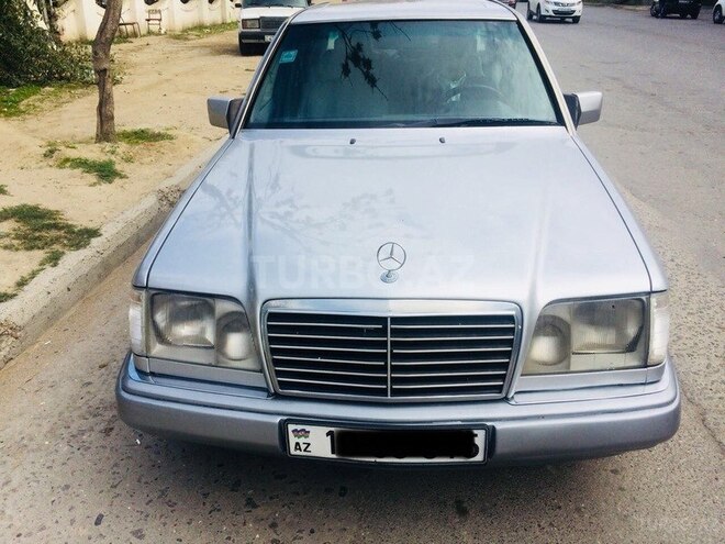Mercedes E 280 1995, 193,600 km - 2.8 l - Bakı