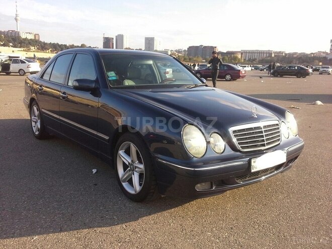 Mercedes E 240 2000, 190,000 km - 2.6 l - Bakı