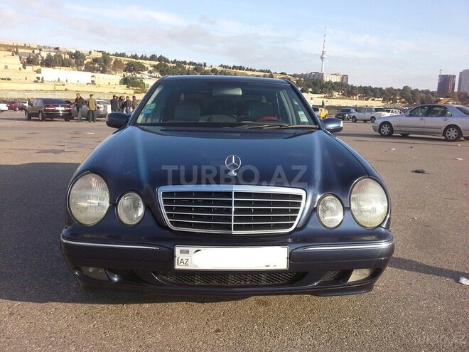 Mercedes E 240 2000, 190,000 km - 2.6 l - Bakı