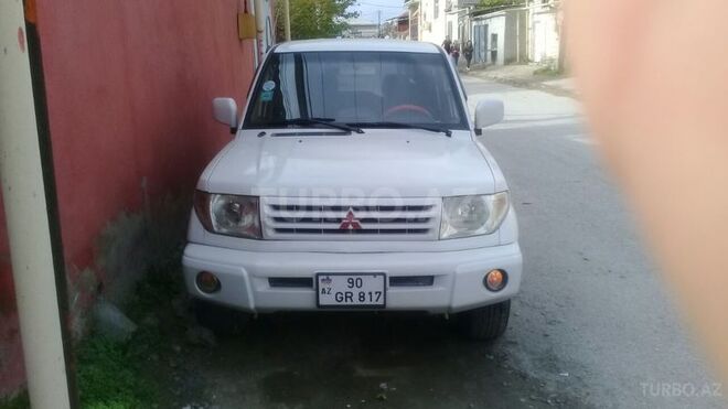 Mitsubishi Pajero io 2000, 325,000 km - 1.8 l - Bakı