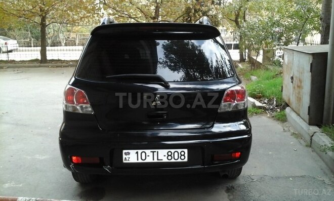 Mitsubishi Outlander 2002, 5,000 km - 0.3 l - Şəki