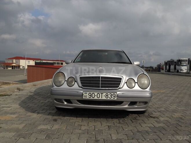 Mercedes E 220 2000, 340,000 km - 2.2 л - Bakı