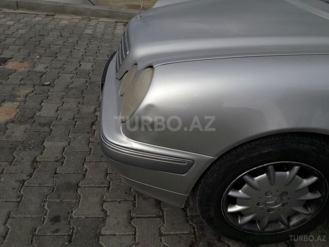 Mercedes E 220 2000, 340,000 km - 2.2 л - Bakı