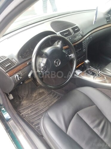 Mercedes E 220 2004, 245,000 km - 2.2 l - Xırdalan