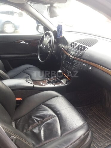 Mercedes E 220 2004, 245,000 km - 2.2 l - Xırdalan