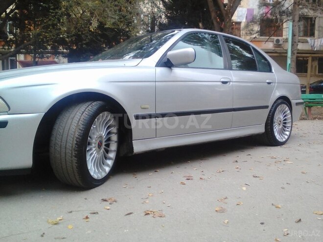 BMW 530 2000, 286,000 km - 3.0 l - Bakı