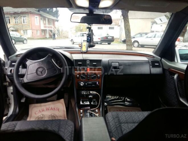 Mercedes C 180 1993, 270,000 km - 1.8 л - Zaqatala