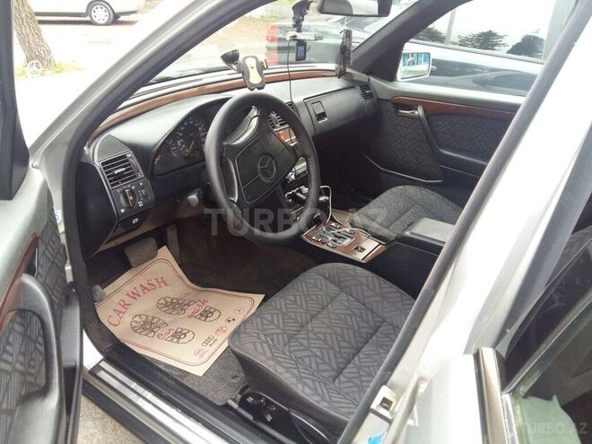 Mercedes C 180 1993, 270,000 km - 1.8 л - Zaqatala