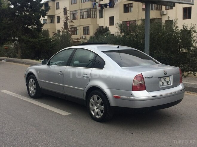 Volkswagen Passat 2003, 165,500 km - 2.8 л - Bakı