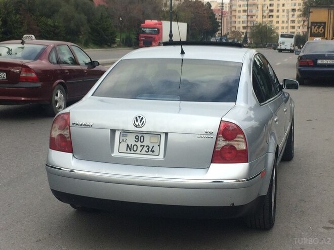 Volkswagen Passat 2003, 165,500 km - 2.8 л - Bakı