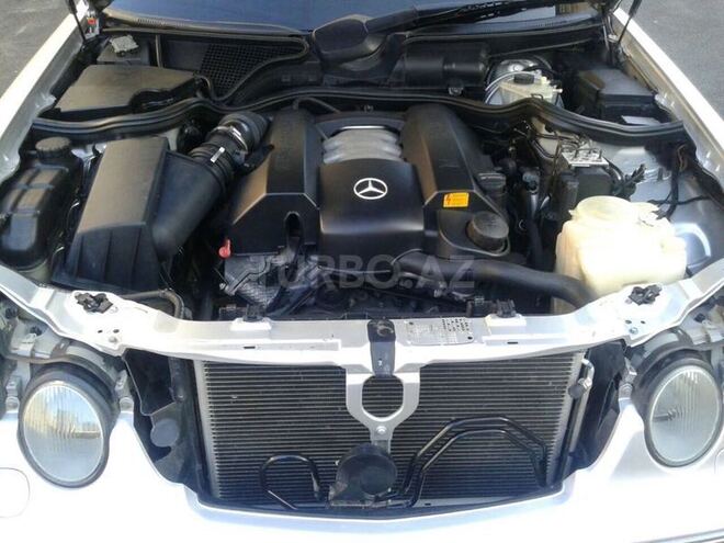 Mercedes E 240 2000, 202,400 km - 2.4 л - Bakı