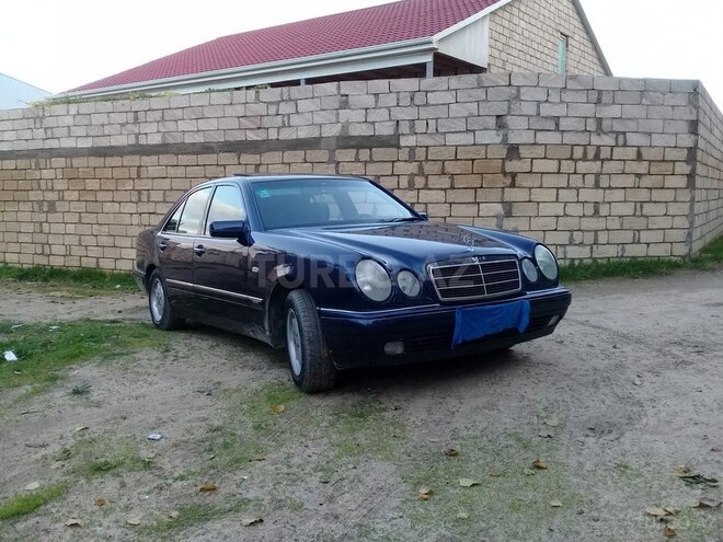 Mercedes E 230 1997, 234,000 km - 2.3 l - Sumqayıt