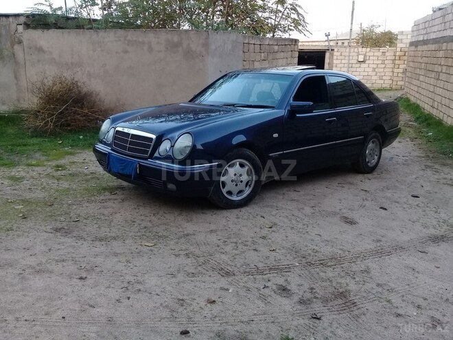 Mercedes E 230 1997, 234,000 km - 2.3 l - Sumqayıt