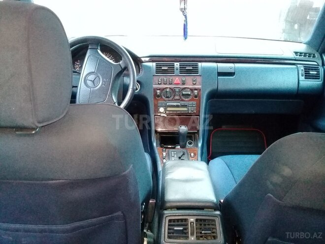 Mercedes E 230 1997, 234,000 km - 2.3 l - Sumqayıt