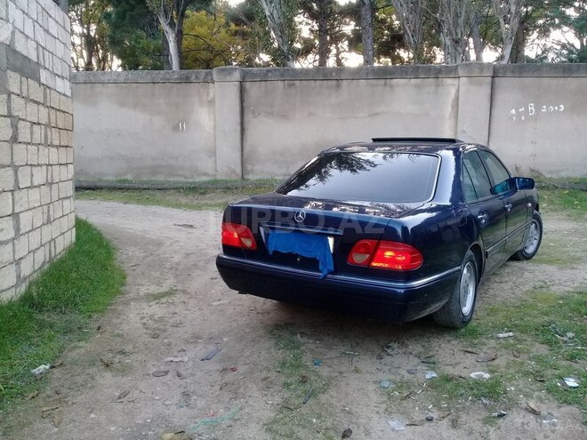Mercedes E 230 1997, 234,000 km - 2.3 l - Sumqayıt