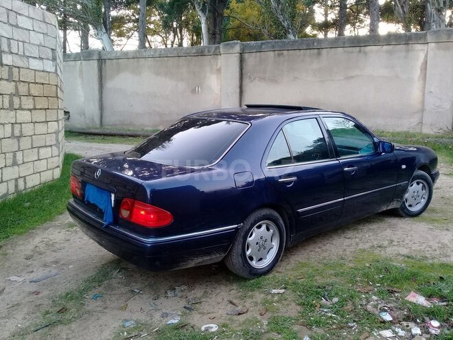 Mercedes E 230 1997, 234,000 km - 2.3 l - Sumqayıt