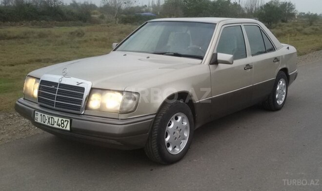 Mercedes E 250 1993, 420,000 km - 2.5 l - İmişli