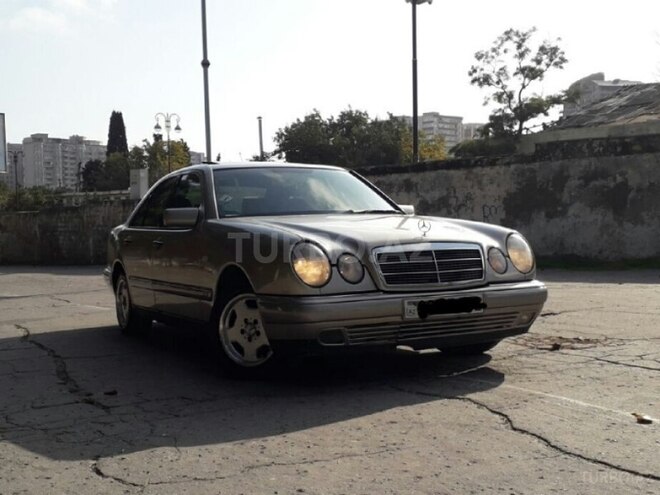 Mercedes E 230 1996, 328,601 km - 2.3 l - Bakı