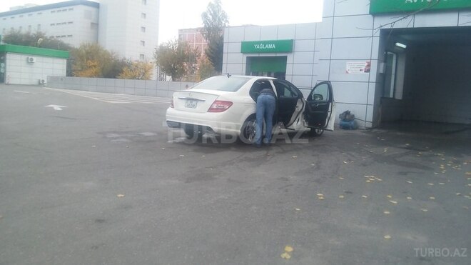 Mercedes C 350 2008, 101,000 km - 0.4 л - Bakı