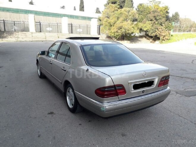 Mercedes E 230 1996, 328,601 km - 2.3 l - Bakı