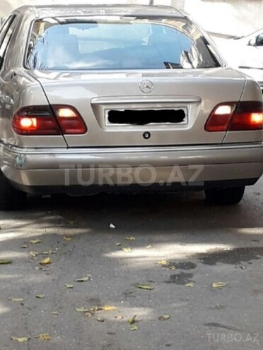 Mercedes E 230 1996, 328,601 km - 2.3 l - Bakı