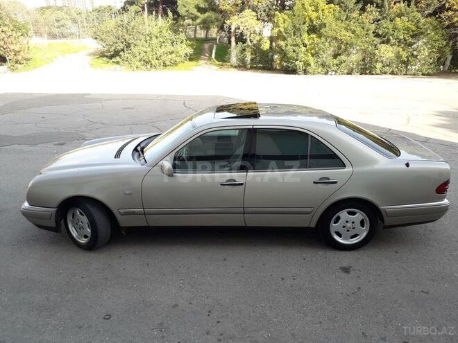 Mercedes E 230 1996, 328,601 km - 2.3 l - Bakı