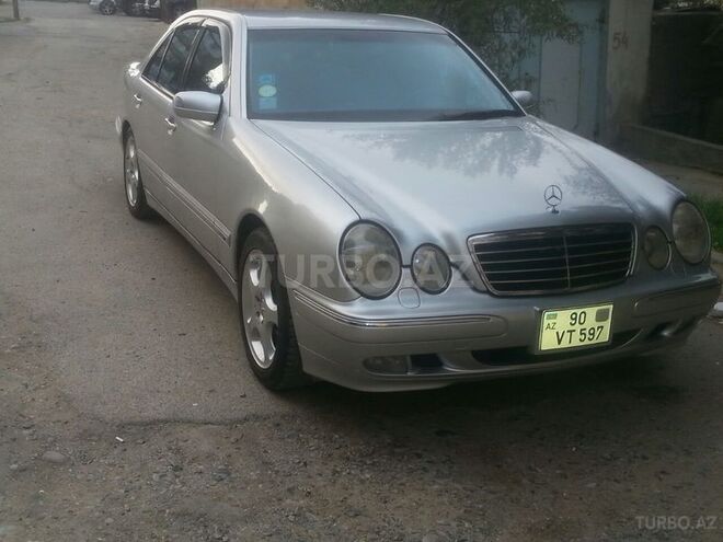 Mercedes E 260 2001, 135,000 km - 2.6 l - Bakı