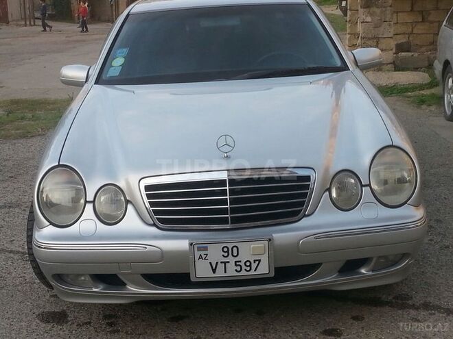 Mercedes E 260 2001, 135,000 km - 2.6 l - Bakı