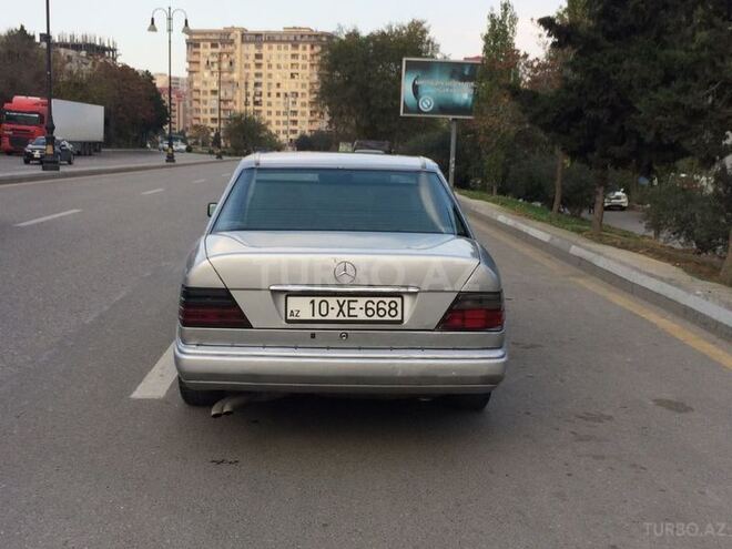 Mercedes E 320 1995, 248,500 km - 3.2 l - Bakı