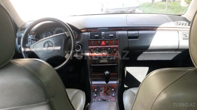 Mercedes E 240 1998, 280,000 km - 2.4 l - Bakı