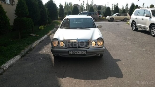 Mercedes E 240 1998, 280,000 km - 2.4 l - Bakı