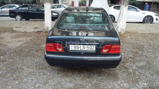 Mercedes E 320 1996, 324,587 km - 3.2 l - Bakı