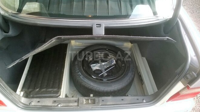 Mercedes E 200 2001, 198,000 km - 2.0 л - Lənkəran