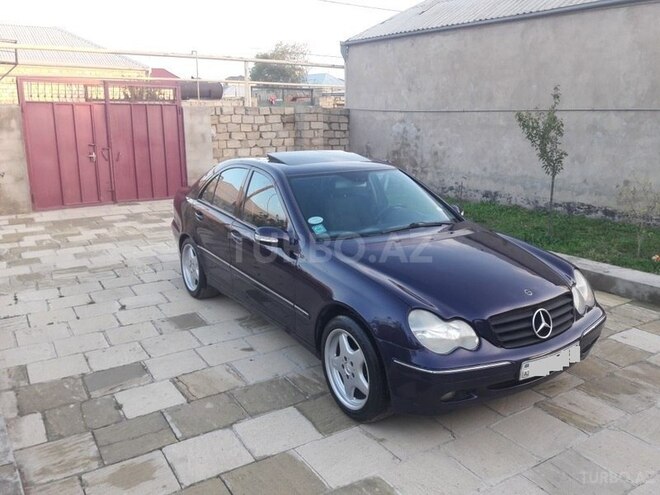 Mercedes C 200 2000, 245,000 km - 2.0 l - Bakı
