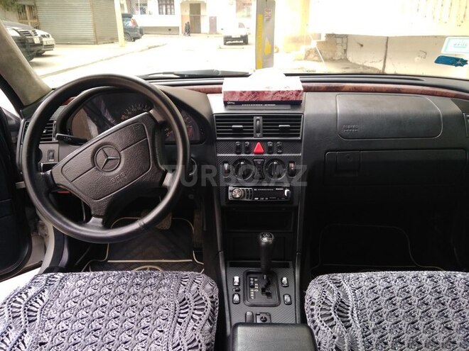 Mercedes C 200 1999, 242,180 km - 2.0 l - Bakı