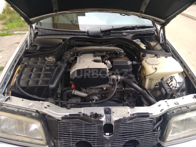 Mercedes C 200 1999, 242,180 km - 2.0 l - Bakı