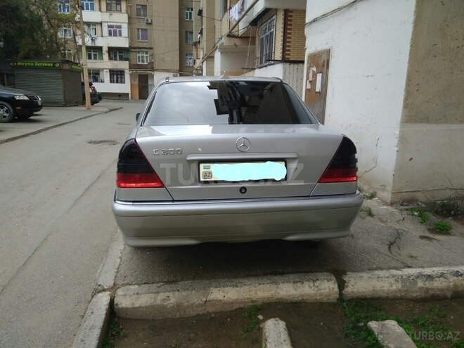 Mercedes C 200 1999, 242,180 km - 2.0 l - Bakı