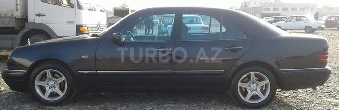 Mercedes E 240 1998, 240,000 km - 2.4 л - Bərdə