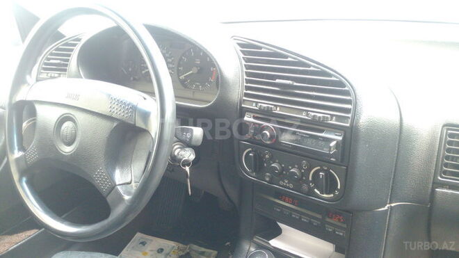 BMW 318 1994, 336,000 km - 1.8 l - Bakı