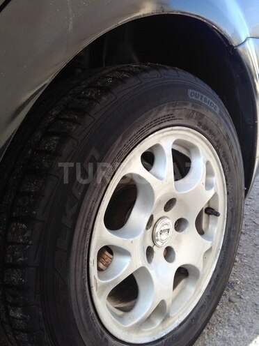 Volkswagen Passat 1998, 260,000 km - 1.6 л - Quba