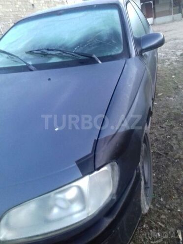 Opel Omega 1997, 220,000 km - 2.0 l - Quba