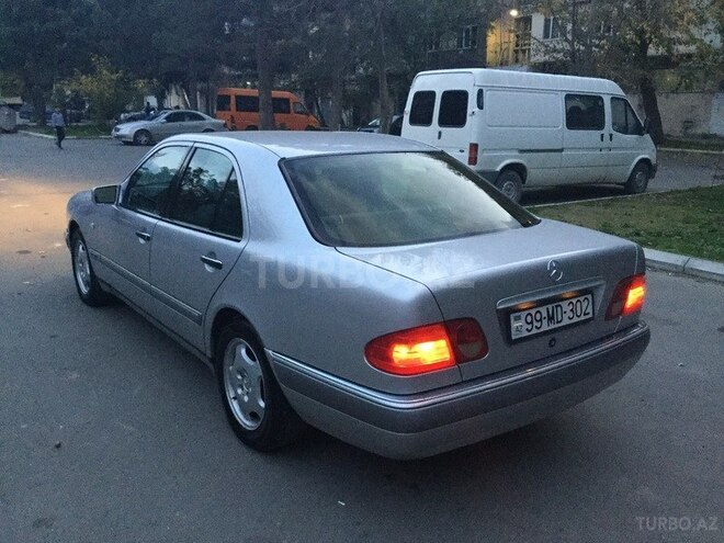 Mercedes E 240 1998, 229,000 km - 2.4 l - Bakı