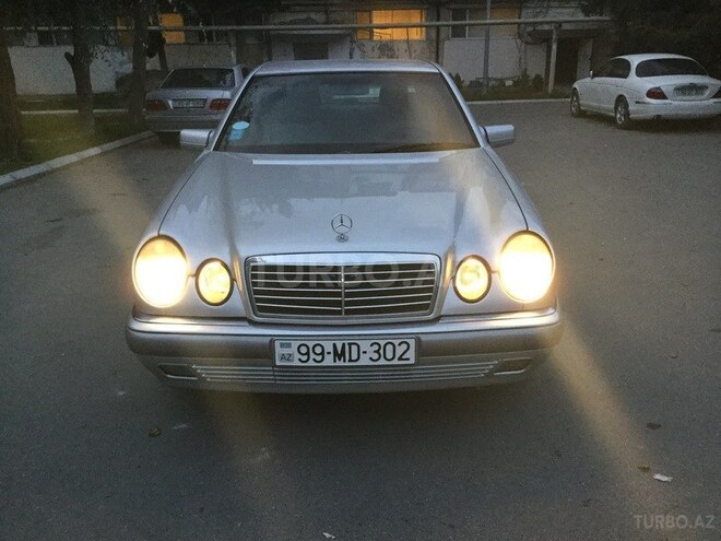 Mercedes E 240 1998, 229,000 km - 2.4 l - Bakı
