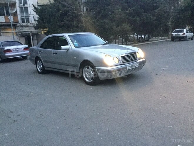 Mercedes E 240 1998, 229,000 km - 2.4 l - Bakı