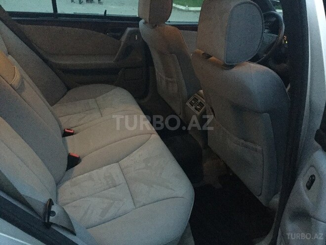 Mercedes E 240 1998, 229,000 km - 2.4 l - Bakı