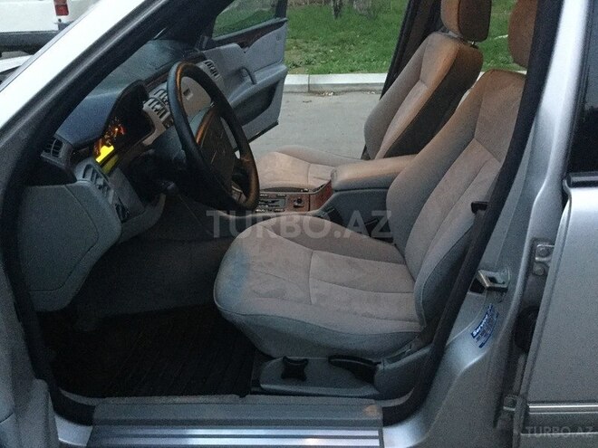 Mercedes E 240 1998, 229,000 km - 2.4 l - Bakı