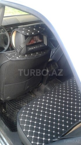 Mercedes E 220 2000, 38,700 km - 2.2 l - Bakı